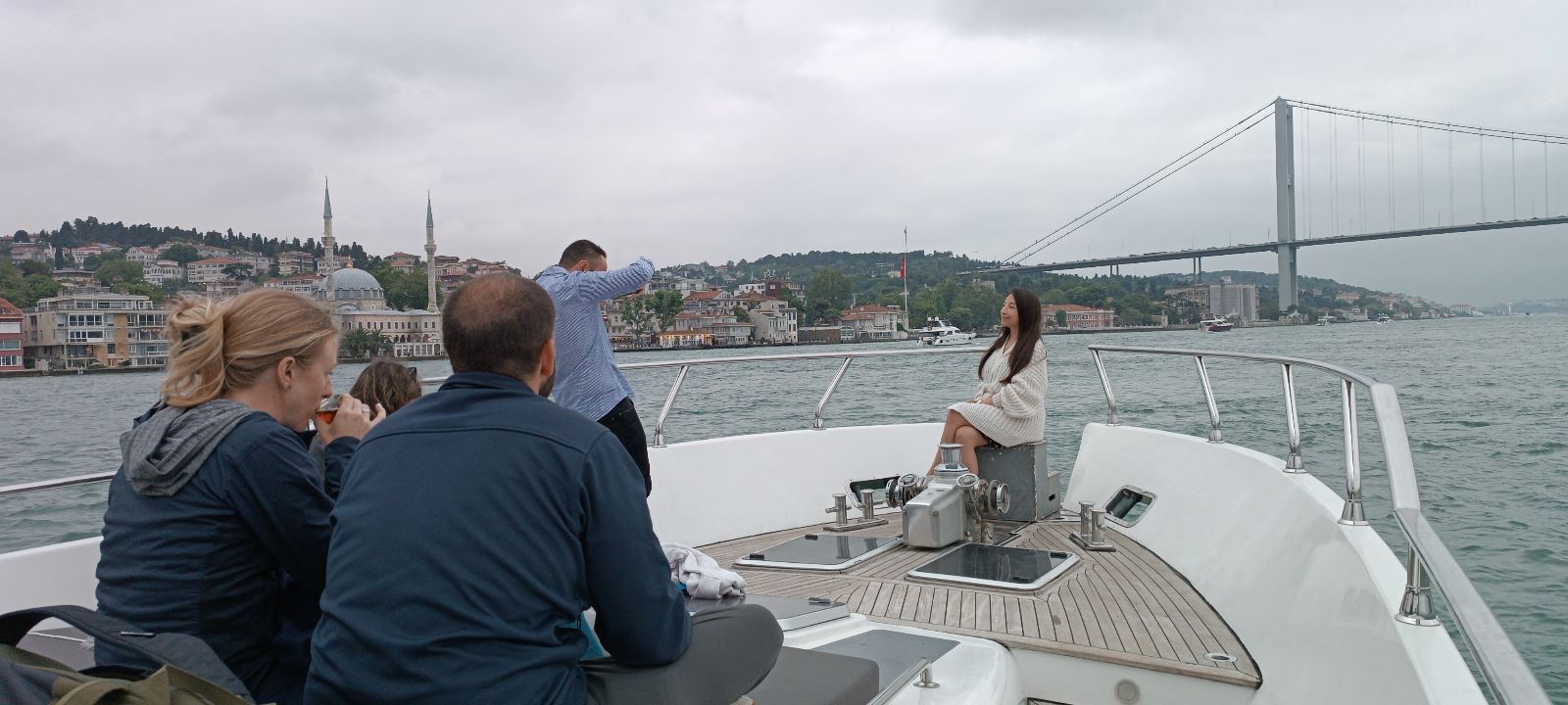 Bosphorus Sunset Cruise with Live Guide and Snacks