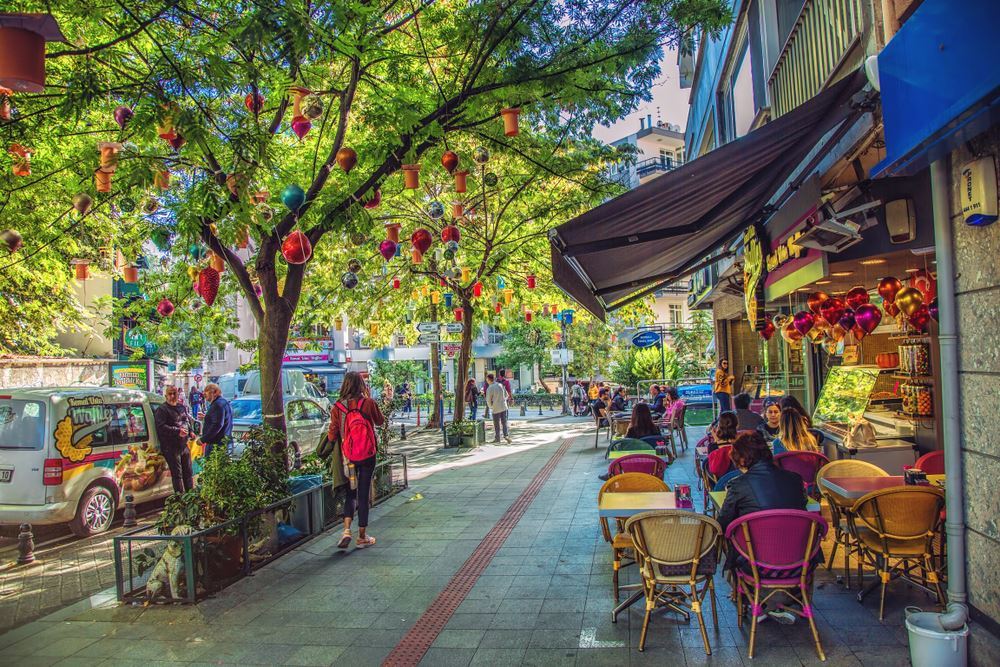 Unveiling Kadıköy: A Culinary and Cultural Odyssey Off the Beaten Path